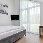 Family-friendly 2bd I Terrace I Parking I Cohost