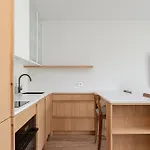 Family-friendly 2bd I Terrace I Parking I Cohost