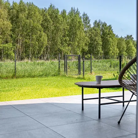 Family-friendly 2bd I Terrace I Parking I Cohost Apartament