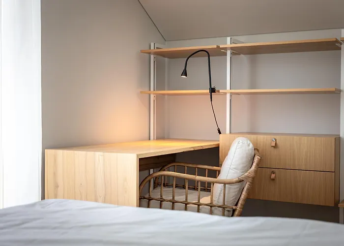 Daire Family-friendly 2bd I Terrace I Parking I Cohost