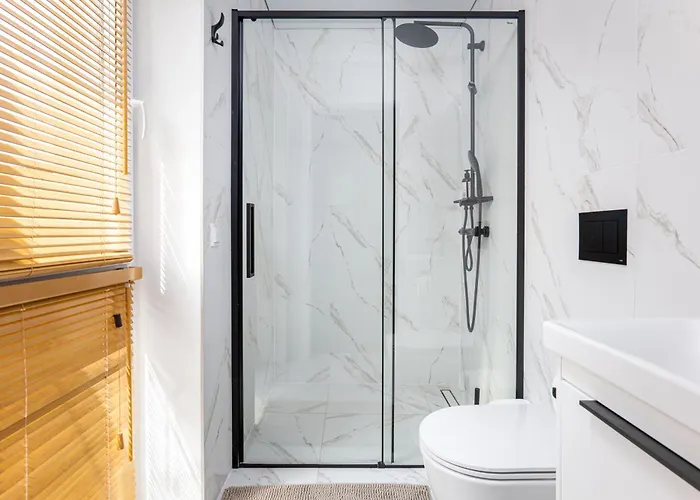 Daire Family-friendly 2bd I Terrace I Parking I Cohost *